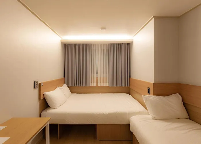 Hostel Zip1972 Near Euljiro & Myeong Seul