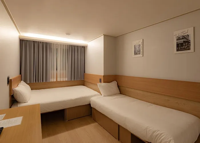 Hostel Zip1972 Near Euljiro & Myeong Seul
